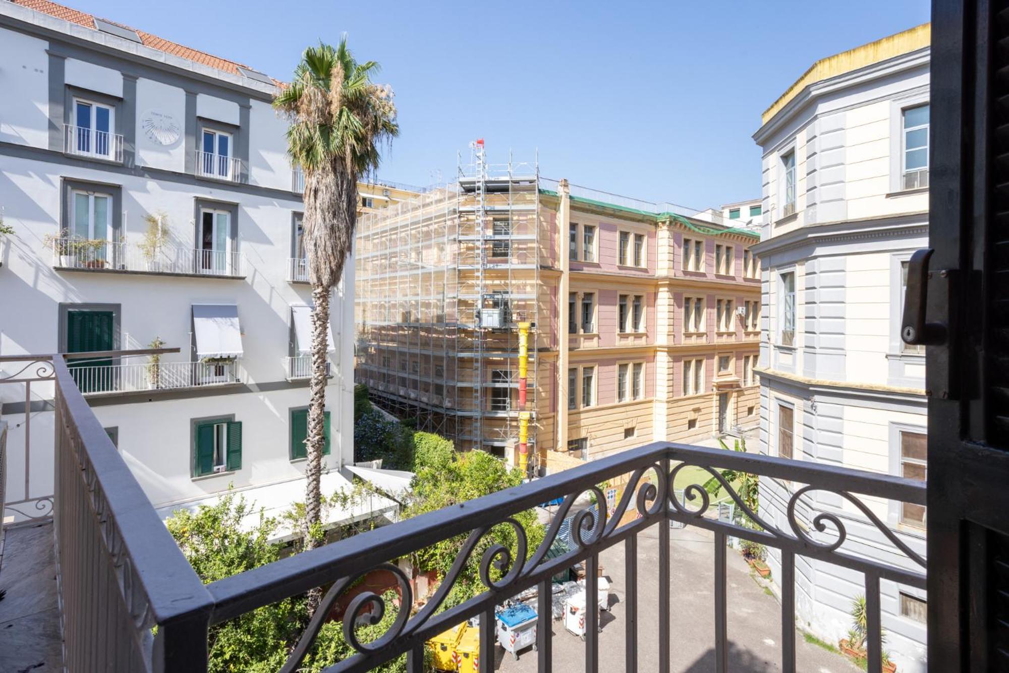 Hotel Don Vittorio A Chiaia Neapel Exterior foto