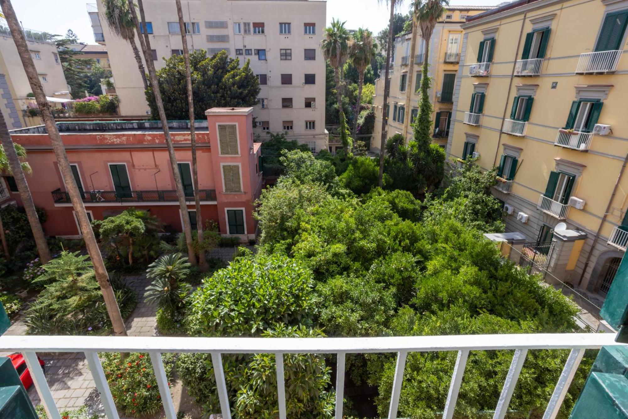 Hotel Don Vittorio A Chiaia Neapel Exterior foto